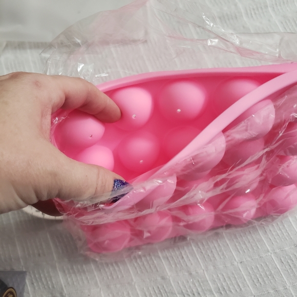 NWT cake pop silicone baking set - Picture 5 of 6